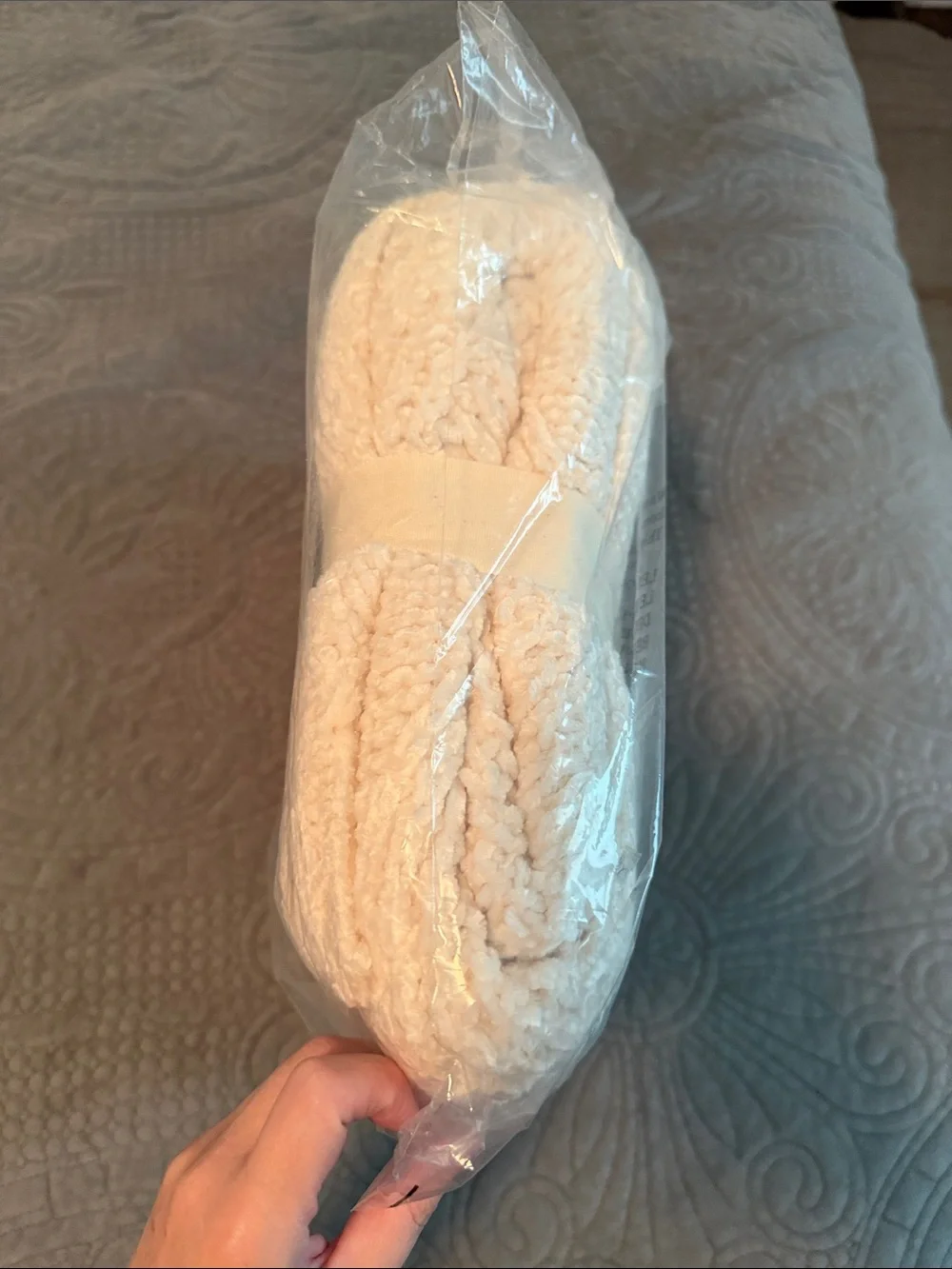 Pier 1 Cream Cable Knit Throw Blanket